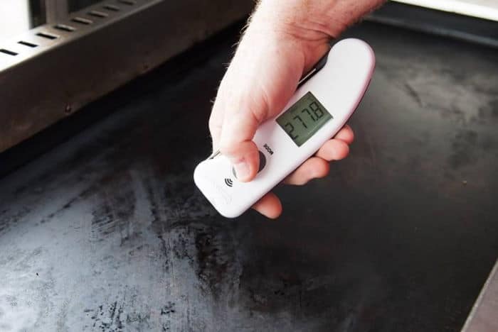 https://www.chefstemp.com/wp-content/uploads/2022/08/drawbacks-of-Infrared-Thermometer.jpg