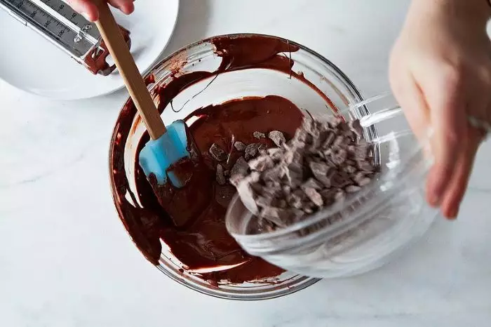 Methods of tempering chocolate.