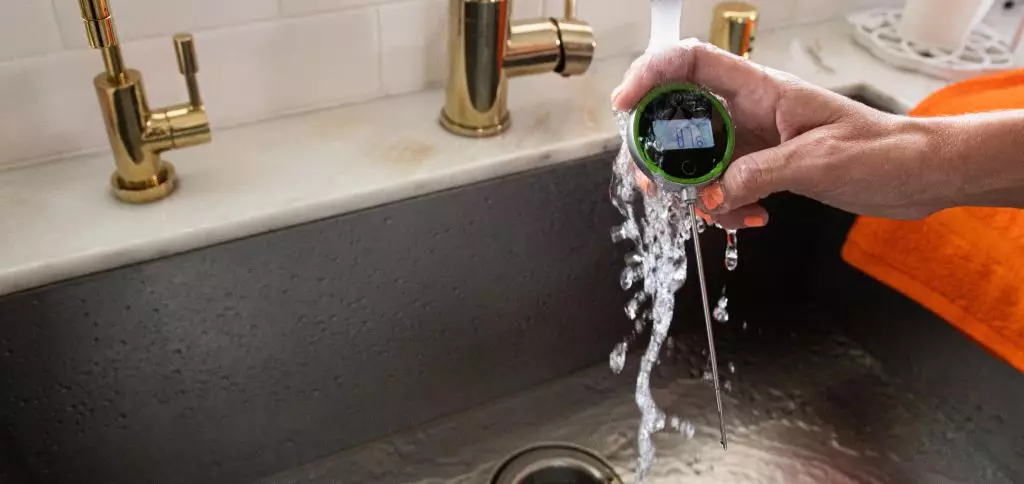 pocket pro waterproof instant thermometer